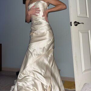 Winnie Couture, Ivory Sweetheart Neckline fishtail Wedding Gown, size S